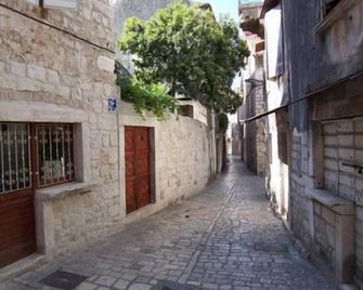 Apartment and Room Ivica - Trogir - Outdoor view