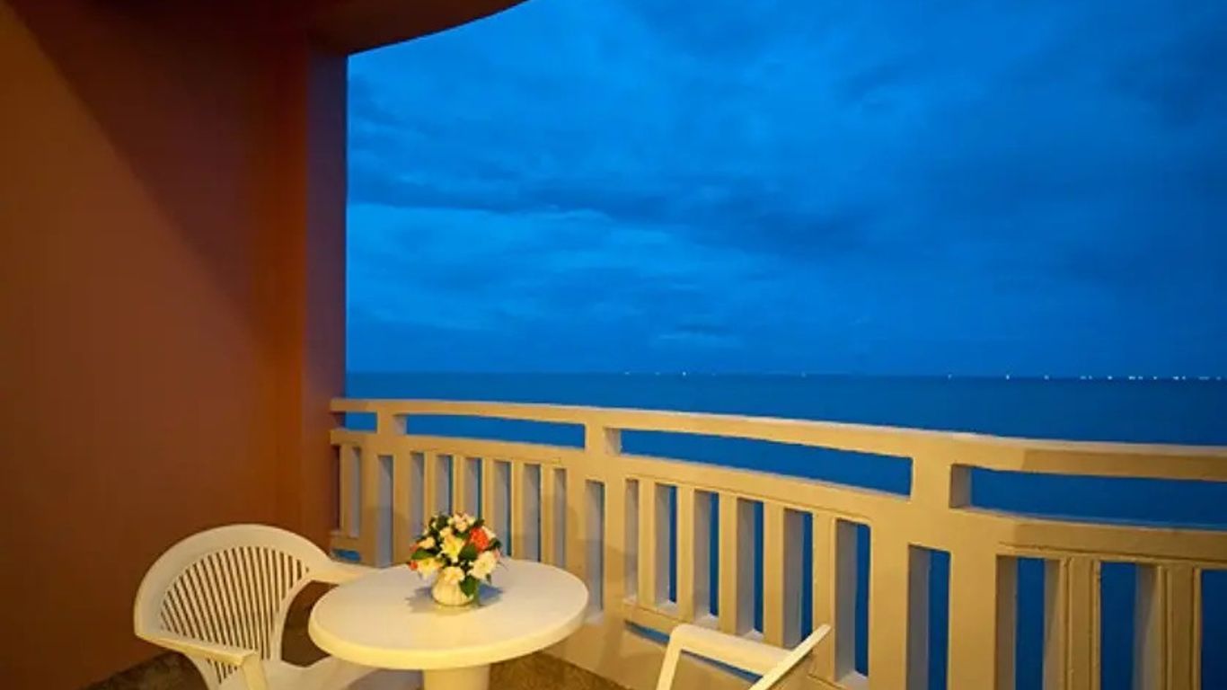 Springfield Beach Resort