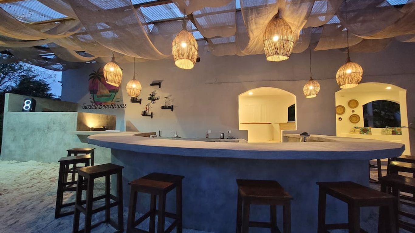 Driftwood Beach Lodge