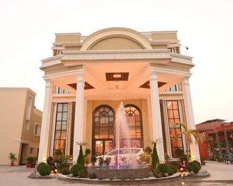 Hotel Krinoscco - Faizābād - Edificio