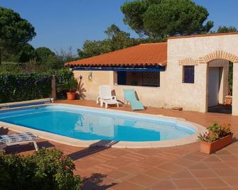 Air-Conditioned Villa Garden Swimming Pool Class 4 - Sorede - Piscina