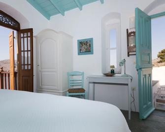 Emporio - Ano Symi - Schlafzimmer