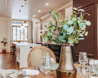 Parisian Harbour: Elegance and luxury by the sea - Yarmouth - Restaurant
