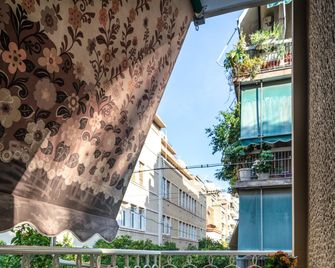 Absolute Athens Apartments - Athen - Balkong