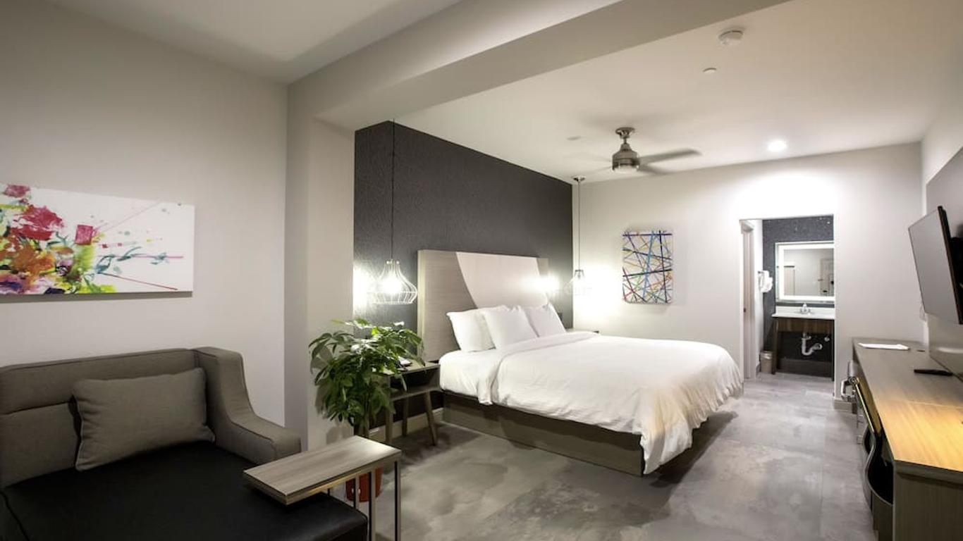 House Hotel
