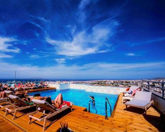 Capsis Astoria Heraklion - Heraclión - Piscina
