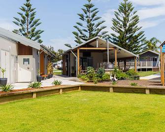 Nrma Shellharbour Beachside Holiday Park - Shellharbour - Building