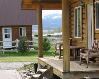 Pet Friendly Darby Cabin - Driggs - Binnenhof
