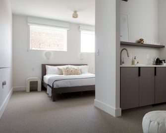 Boutique Hotel Room above The Jefferson Theater on the Downtown Mall - Charlottesville - Habitación