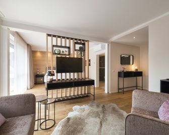 Hotel Munte am Stadtwald - Bremen - Wohnzimmer