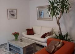 Holiday Oasis Appartements - Villach - Stue