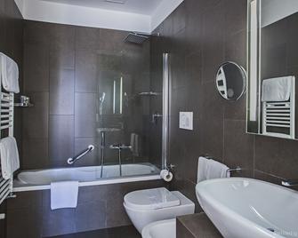 Aldrovandi Residence City Suites - Roma - Casa de banho