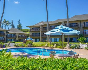 Kaha Lani #121, Oceanfront, Steps to Beach, Sunrise Views From Private Lanai - Lihue - Pool