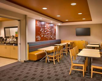 TownePlace Suites by Marriott Omaha West - Omaha - Restaurant