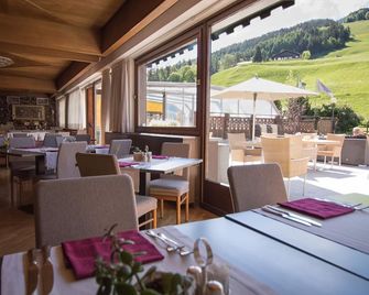 弗尼維亞酒店 - 波爾米歐 - 博爾米奧 - 餐廳