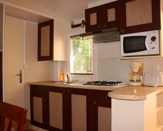 Camping La Grange Fort - Issoire - Kitchen