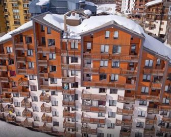 The Joker - Les Belleville - Edificio