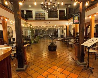 Hotel & Suites El Quijote - Cuenca - Restaurant