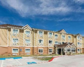 Microtel Inn And Suites by Wyndham Monahans - Monahans - Будівля