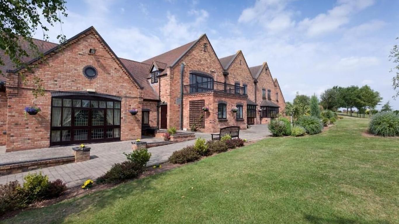 ذا بير تري إن آند كنتري هوتل