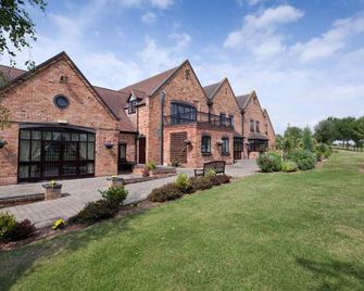 The Pear Tree Inn & Country Hotel - וורצ'סטר - בניין