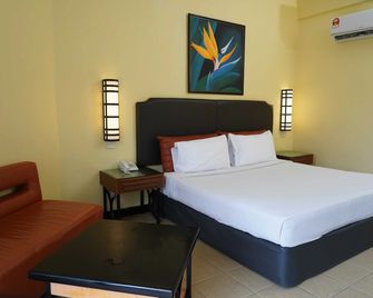 Holiday Villa Beach Resort Cherating - Balok - Habitación