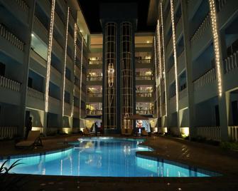 Cowrie Shell Beach Apartments - Mombasa