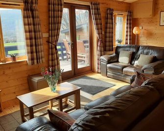 Tayview Lodges - Dunkeld - Wohnzimmer