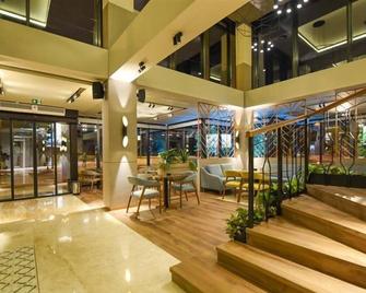Hotel Union - Podgorica - Lobby