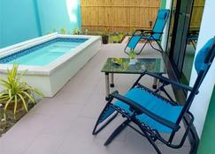 Chez Mélanie - Space, Privacy And Comfort At Mt. Talinis Valencia Dumaguete - Valencia - Pool