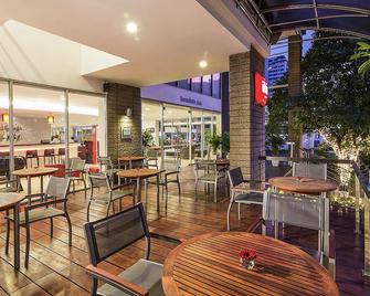 Ibis Bangkok Sathorn - בנגקוק - מסעדה