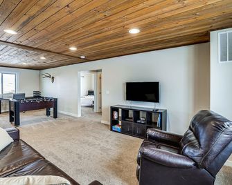 Laptop-Friendly Grangeville Getaway w/ Fire Pit! - Grangeville - Obývací pokoj