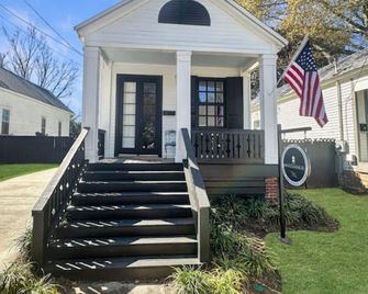 Bibb Mill Historic Cottage - Luxury Stay Near Riverwalk & Uptown Columbus - Columbus - Building
