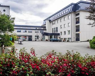 Solborg Folkehøgskole Hostel - Stavanger - Gebäude