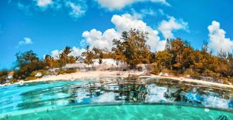 Astroea Beach Hotel - Blue bay - Pool