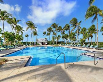 Waterfront luxury Villa 54 with sunset views and boat slip townhouse - Marathon - Pool