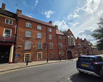 Castle Hotel Tamworth - Tamworth - Building
