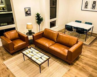 Hollis House - Emeryville - Sala de estar