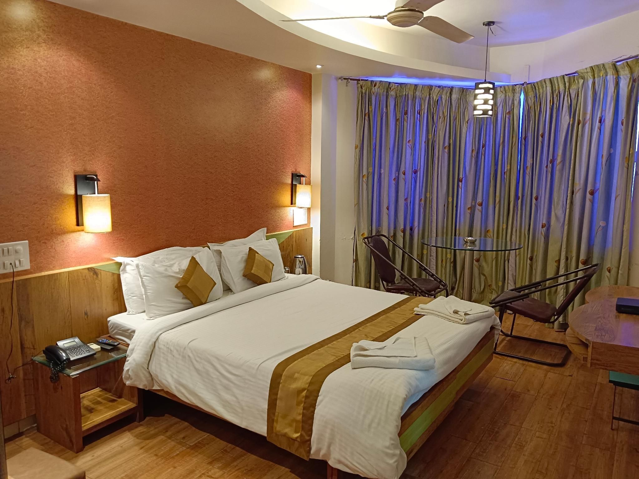 Hotel Radhika Palace - Sātāra - Bedroom