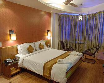 Hotel Radhika Palace - Sātāra - Bedroom