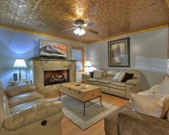 Snowbird Sanctuary Snowbird Nest Hot tub mountain luxury firepit - Mineral Bluff - Soggiorno