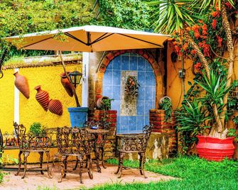 Posada Margaritas - Tlaquepaque - Патіо