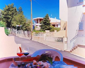 Marco Polo Apartment - كالا غونونى - شرفة