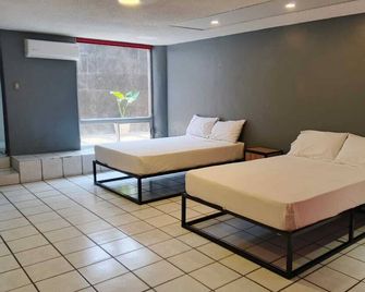 Unidades Privadas Con Ac-Tv-Wifi Y Estacionamiento En Centro De Mty - Μοντερρέι - Κρεβατοκάμαρα