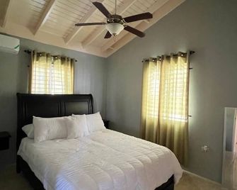 Reddie Vacation Homes - Spring Garden - Chambre