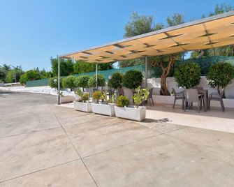 Piccolo Hotel Villa Rosa - Ostuni - Патіо