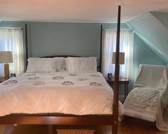 Hudson Riverfront 1830 Farmhouse Cottage W/ Beach, Canoe & Kayaks - Coxsackie - Habitación
