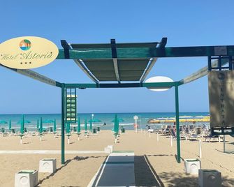 Hotel Astoria - Pineto - Pláž