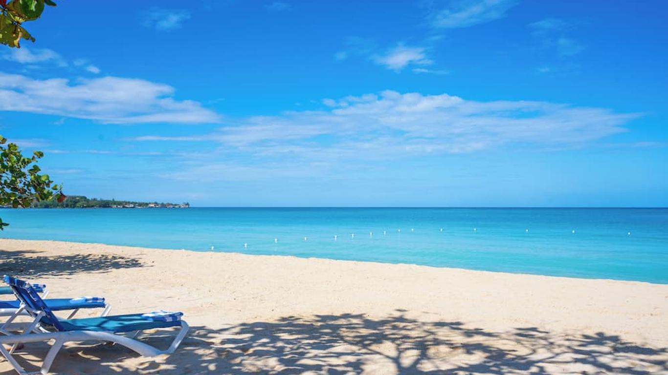 Shields Negril Villas