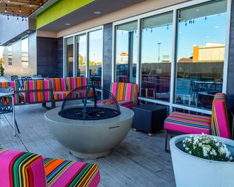 Home2 Suites by Hilton Oklahoma City NW Expressway - Oklahoma City - Building